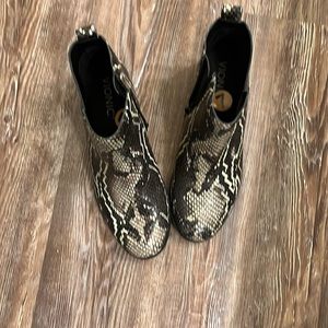 VIONIC NEW CLARA BOA ANKLE BOOT BOOTIES SNAKE PRINT 7
